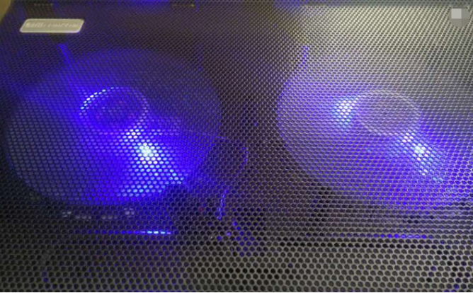 筆記本電腦散熱器