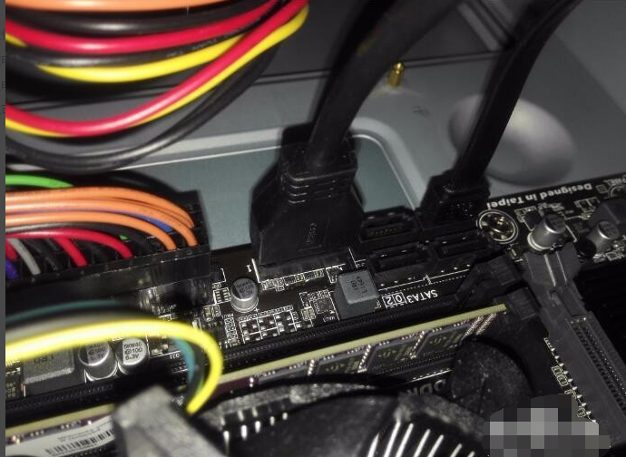 組裝電腦圖文步驟