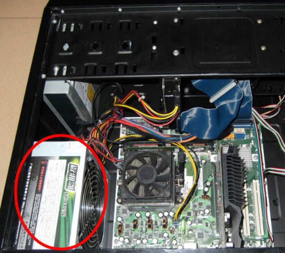 電腦機箱怎么拆