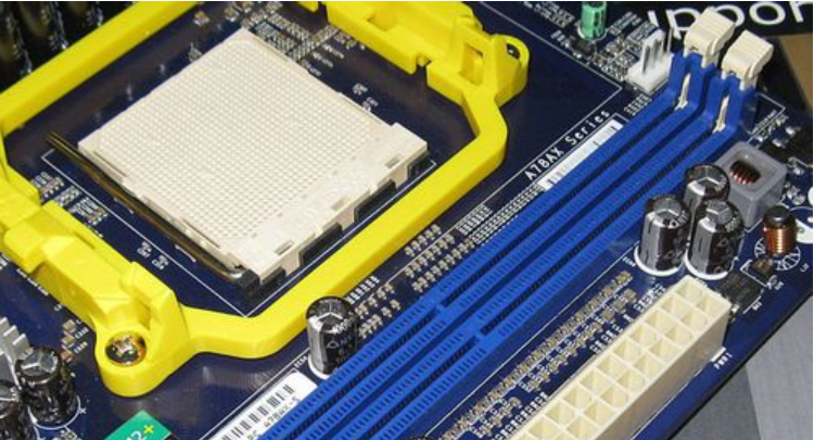 如何查看主板型號